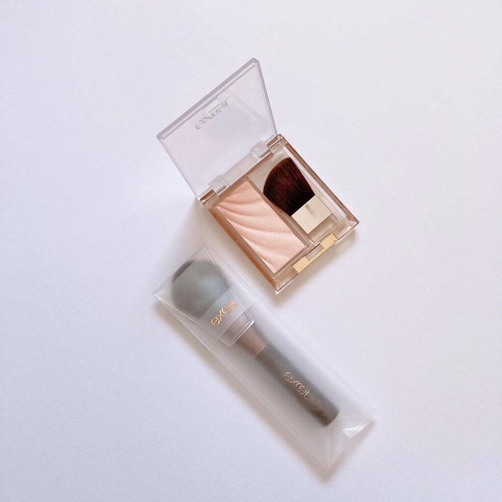 ドレープド シマーグロウ/excel/パウダーハイライトを使ったクチコミ（2枚目）