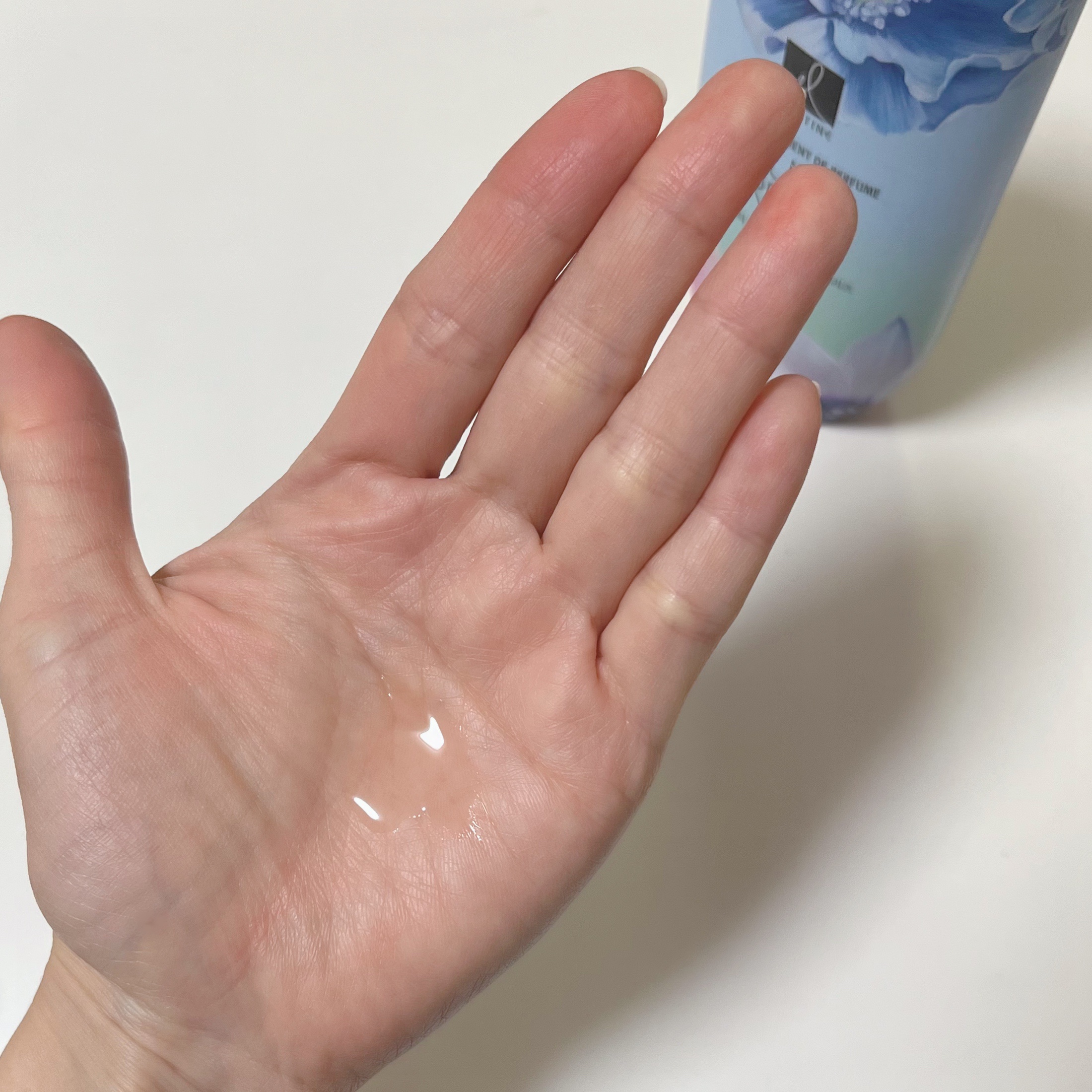 パフュームウォータートリートメント/ELASTINE/洗い流すヘアトリートメントを使ったクチコミ（3枚目）