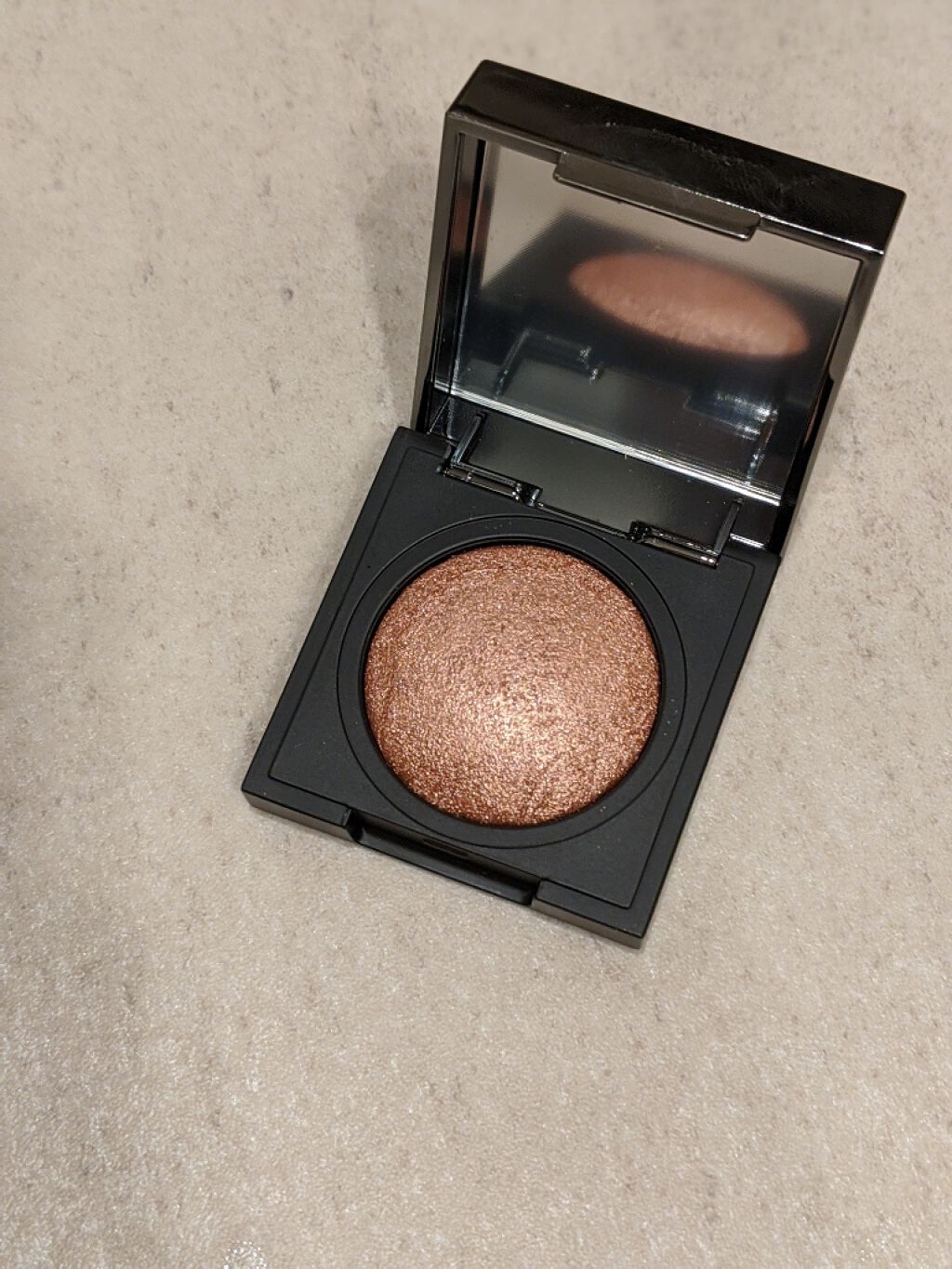 プリズム エアー シャドウ/CLIO/単色アイシャドウを使ったクチコミ（1枚目）