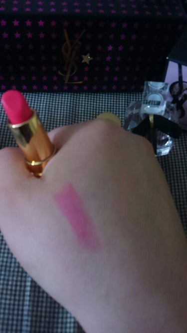 YVES SAINT LAURENT BEAUTE ノエルクラッカー ミニメイクアップセットのクチコミ「おはようございます！！あやめです(*^^*)
いつもいいね、フォローありがとうございます♥

.....」（3枚目）