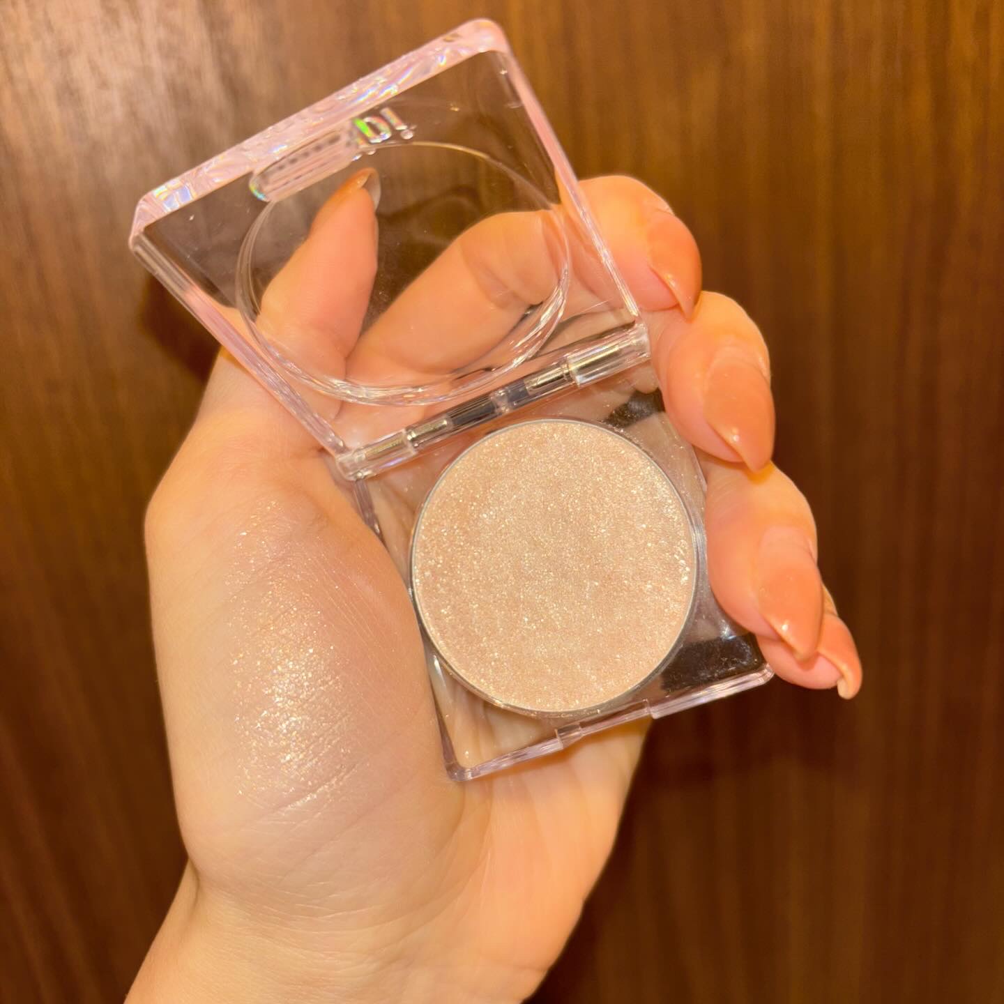 シピシピ ブリンブリンハイライター　 02 スキンダイヤモンド/CipiCipi/パウダーハイライトを使ったクチコミ（3枚目）