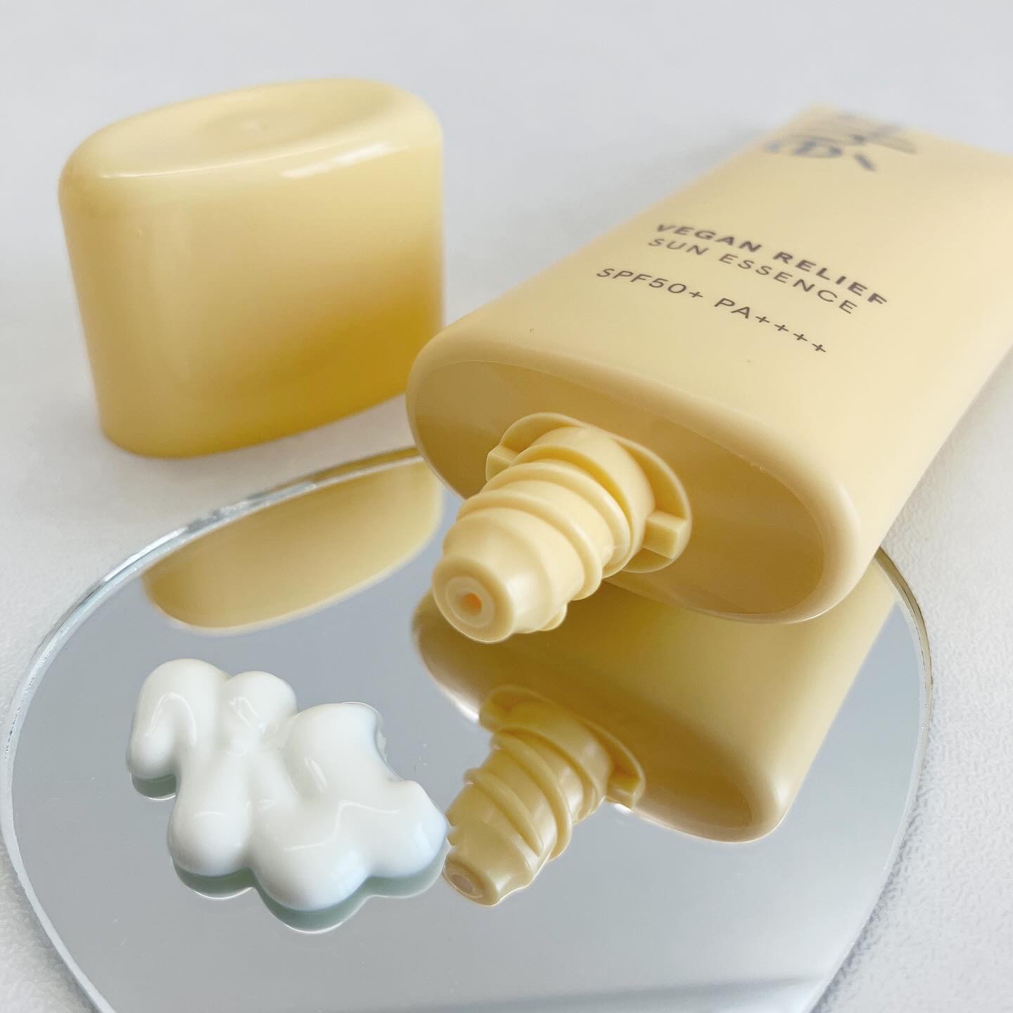 ヴィーガン リリーフ サン エッセンス /athé/日焼け止めクリームを使ったクチコミ（2枚目）