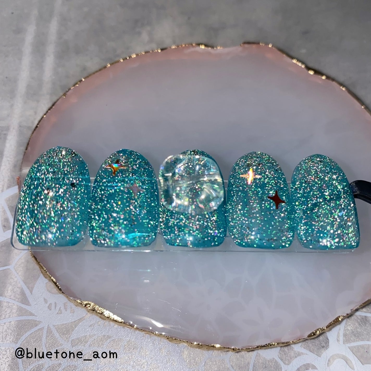 ⋆͛🦖⋆͛aomi on LIPS 「オリジナルフラッシュブルーグリーン×ゴールドでっかい氷みたいな..」(9枚目)