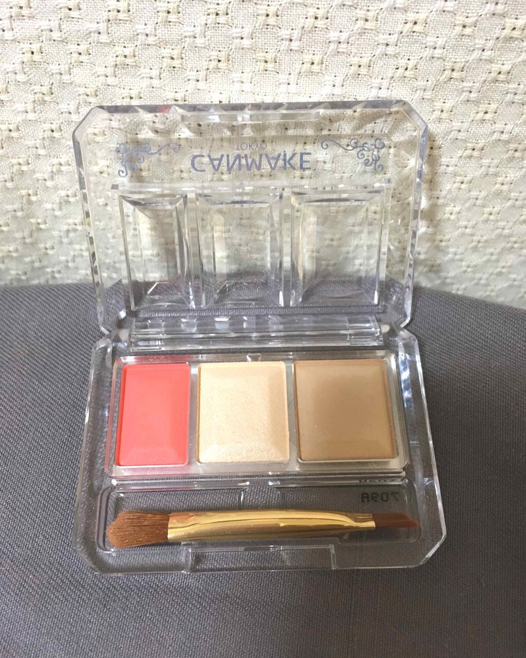 シークレットカラーアイズ/キャンメイク/アイシャドウパレットを使ったクチコミ(2枚目)