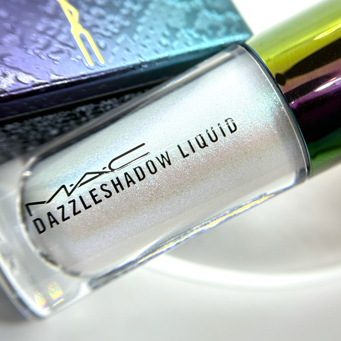 ダズルシャドウ リキッド/M・A・C/リキッドアイシャドウを使ったクチコミ(1枚目)