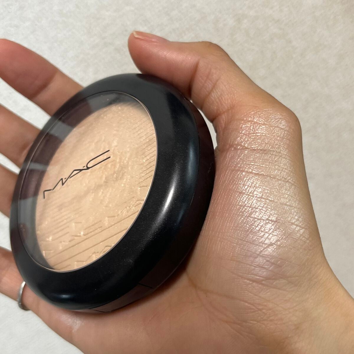 エクストラ ディメンション スキンフィニッシュ/M・A・C/プレストパウダーを使ったクチコミ(1枚目)