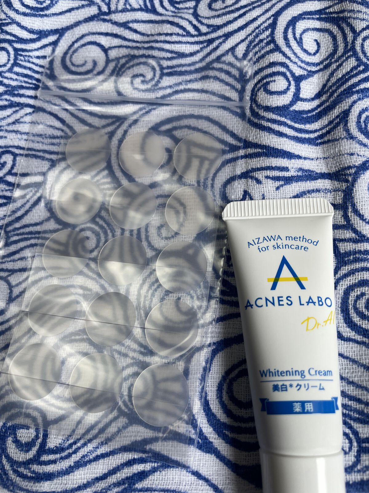 薬用 美白アクネホワイトクリーム 専用パッチ付/アクネスラボ/その他キットセットを使ったクチコミ（2枚目）