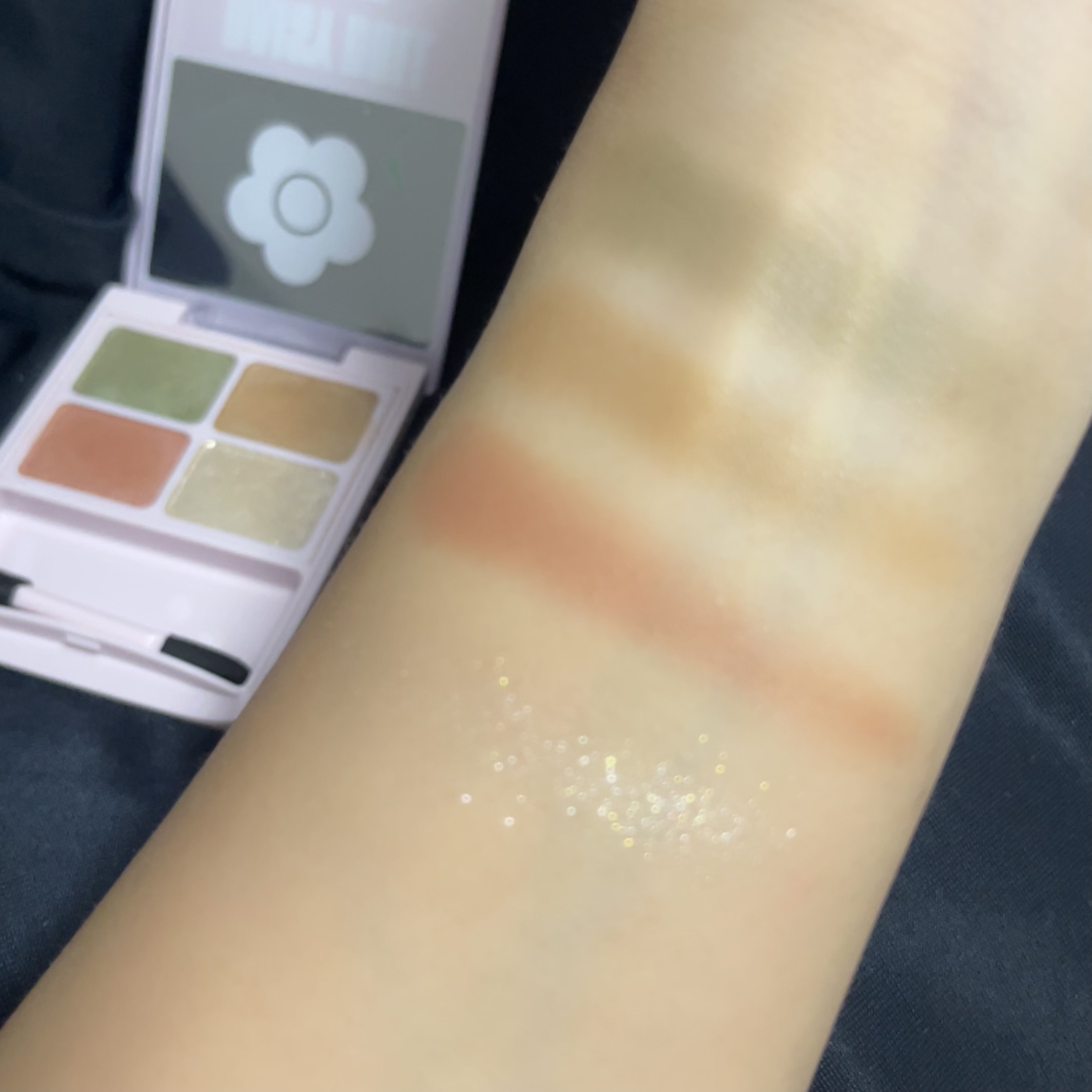 デイジードール アイカラー パレット/DAISY DOLL by MARY QUANT/アイシャドウパレットを使ったクチコミ（3枚目）