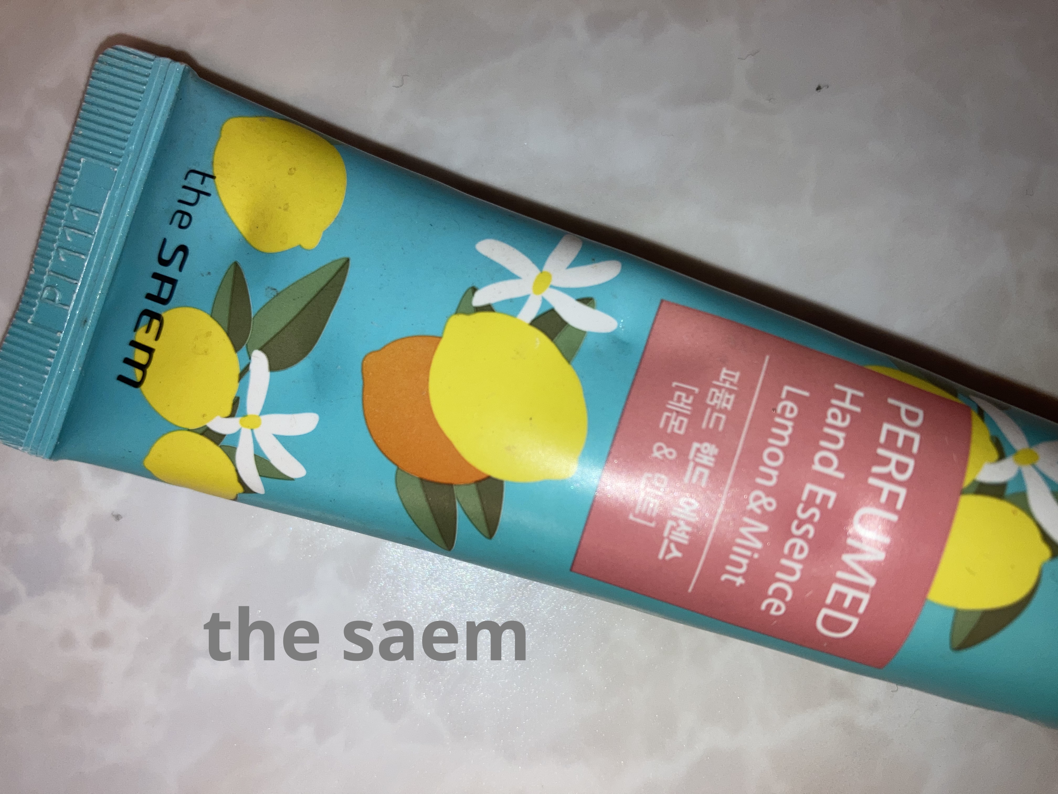 パフュームド ハンド ライトエッセンス/the SAEM/ハンドクリームを使ったクチコミ（1枚目）