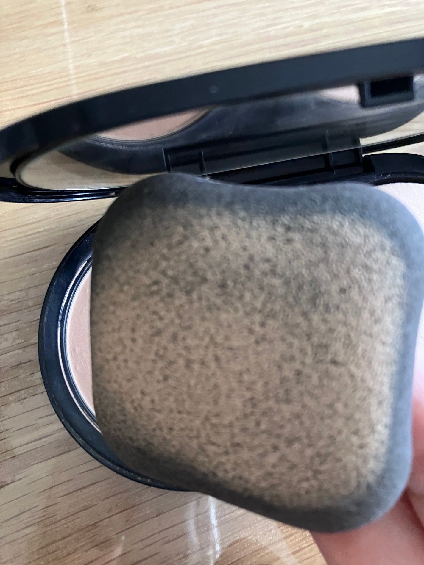 ファンデーションが染みこみにくいパフ BK/貝印/パフ・スポンジを使ったクチコミ(3枚目)