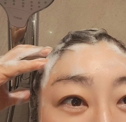 mcgroupakiko on LIPS 「毎日しっかりシャンプーしているつもりでも、取り切れない頭皮の皮..」(5枚目)