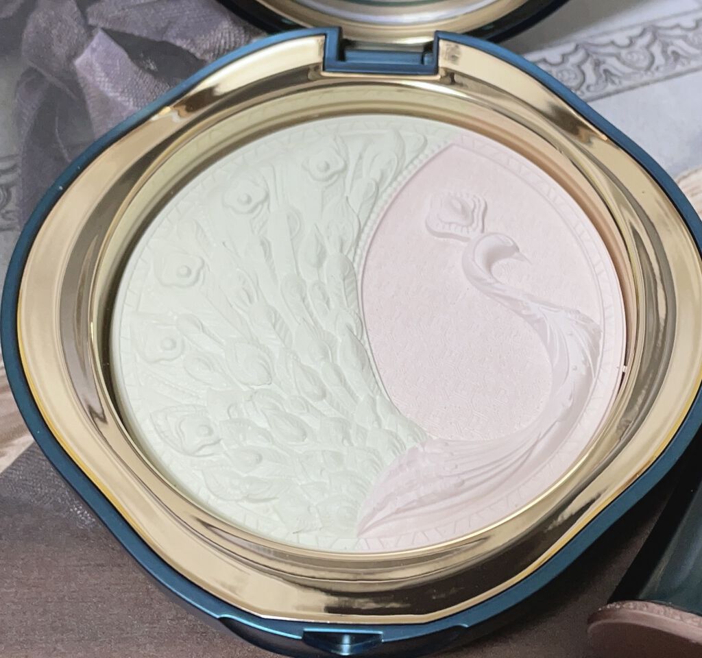 花西子 玉女桃花ルースパウダーのクチコミ「☆花西子 玉女桃花軽蜜粉

中華コスメにハマってから、フローラシスの煌びやかで麗しい見た目にい.....」（2枚目）