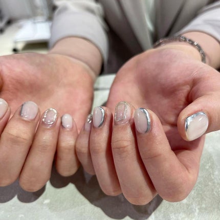 なかのん🐻❄️ on LIPS 「ジェルネイル記録うううう!!ネイルの参考にしてみてね😚😚🎶事務..」(4枚目)