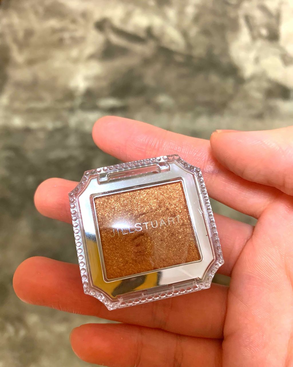 アイコニックルック アイシャドウ/JILL STUART/単色アイシャドウを使ったクチコミ(1枚目)