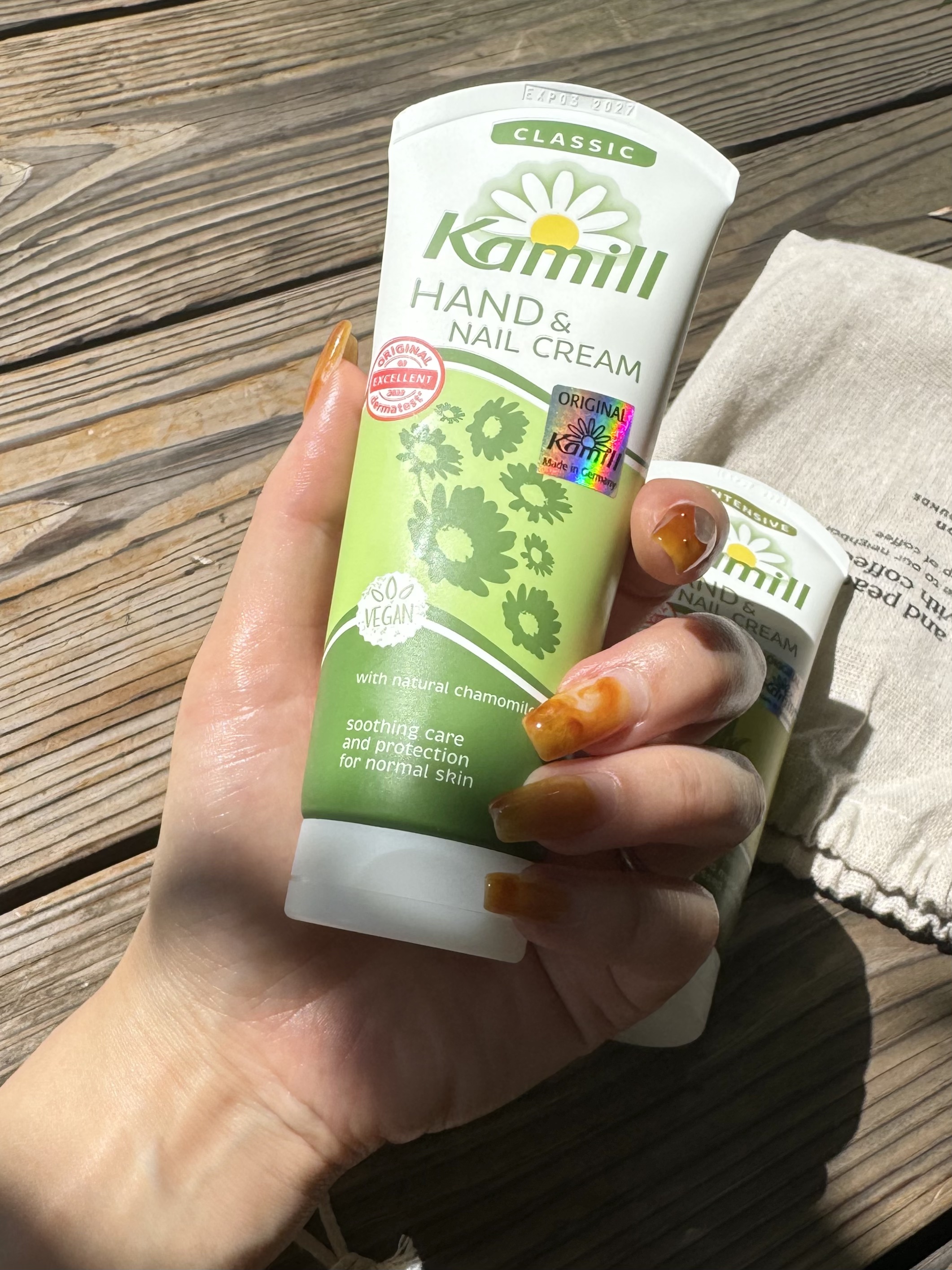 ハンド＆ネイルクリーム クラシック 3OML ミニ/カミール/ハンドクリームを使ったクチコミ（1枚目）