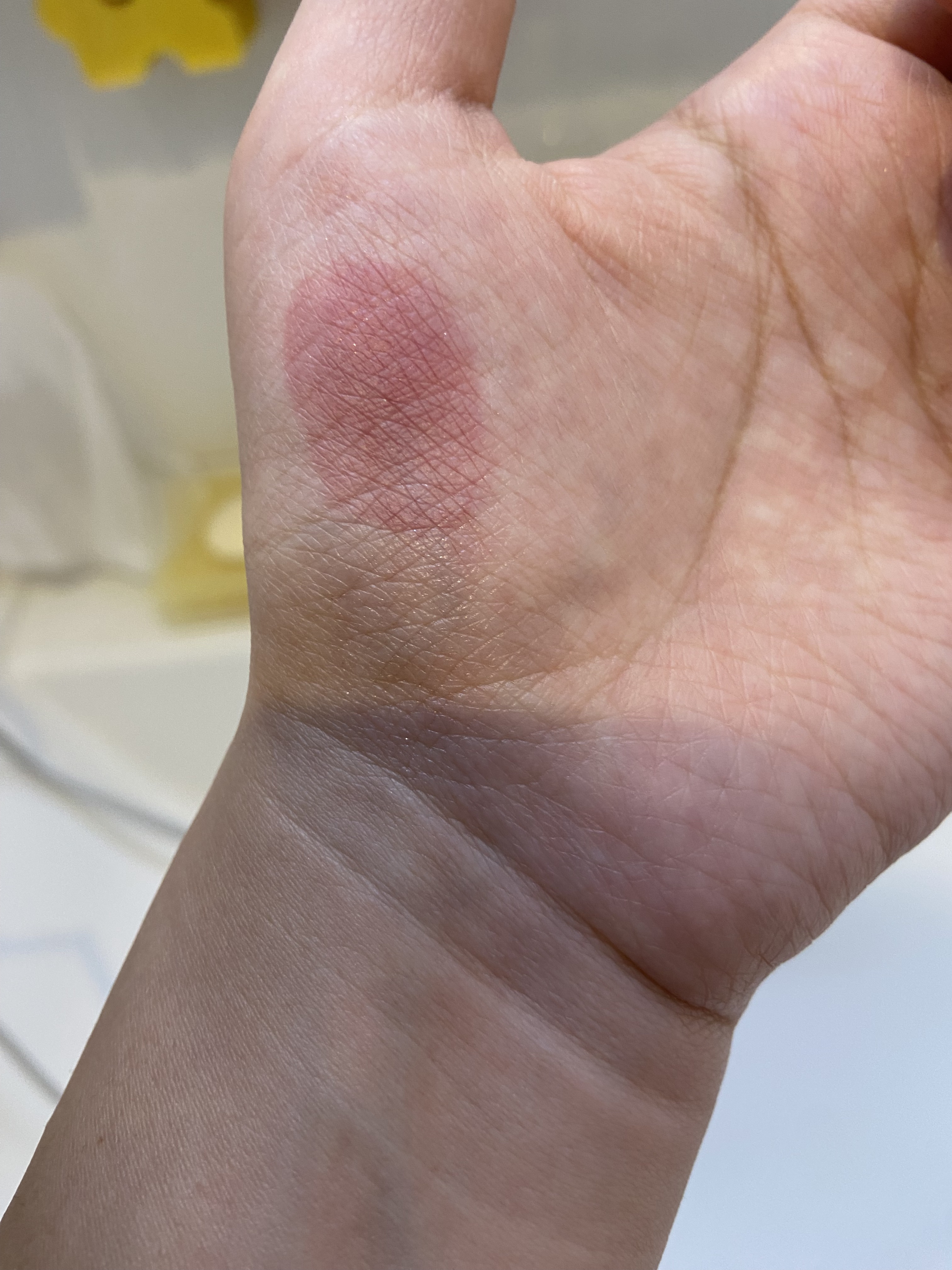 ニュアンスラップティント 104 夜遊びチェリー/Fujiko/リップティントを使ったクチコミ（2枚目）