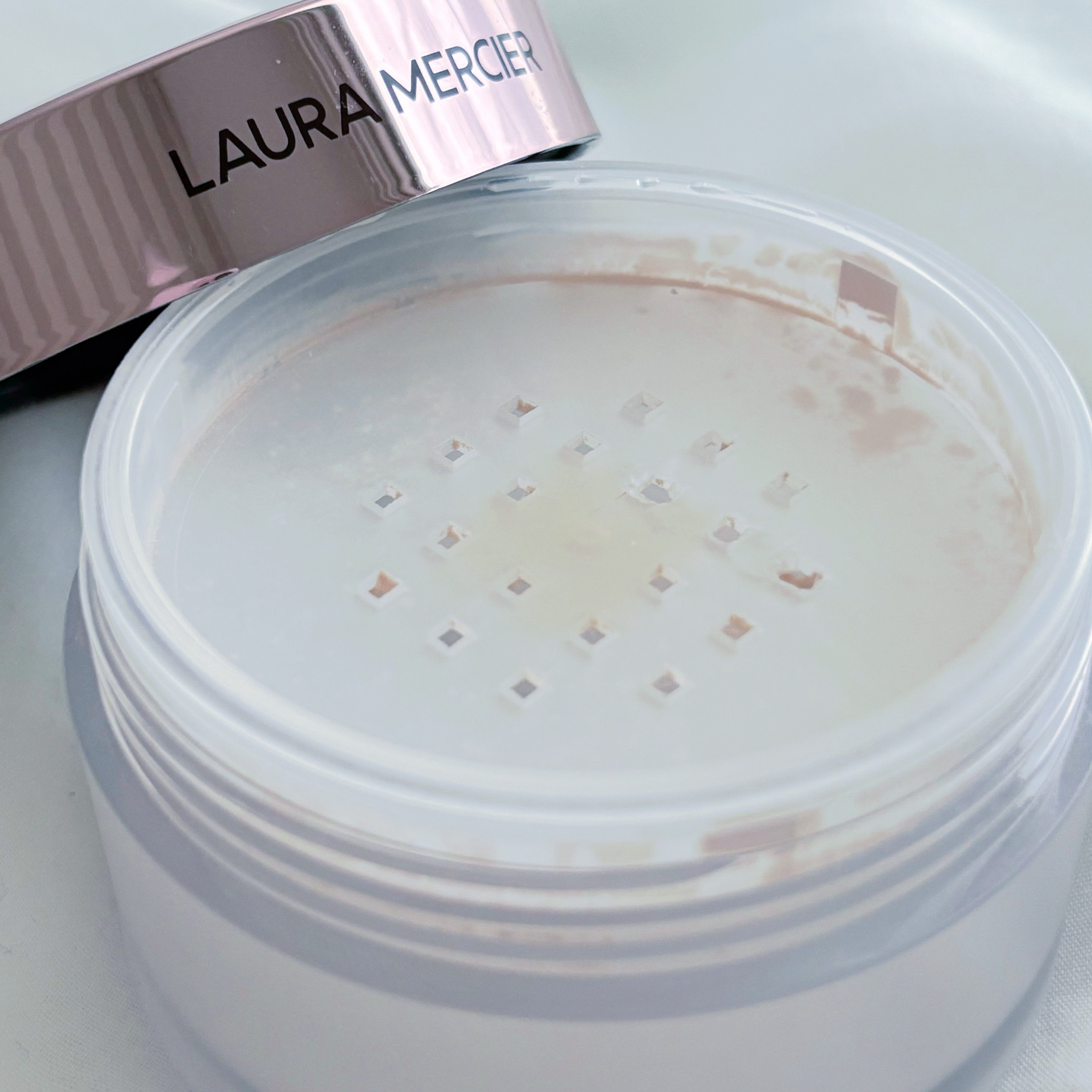 トランスルーセント ルース セッティング パウダー トーンアップ ローズ 29g/ローラ メルシエ/ルースパウダーを使ったクチコミ（2枚目）