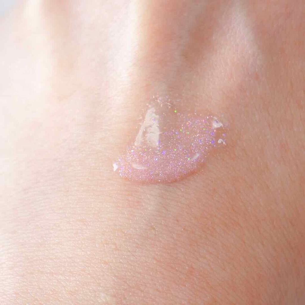 メスメリック グロスオン/CHICCA/リップグロスを使ったクチコミ（3枚目）