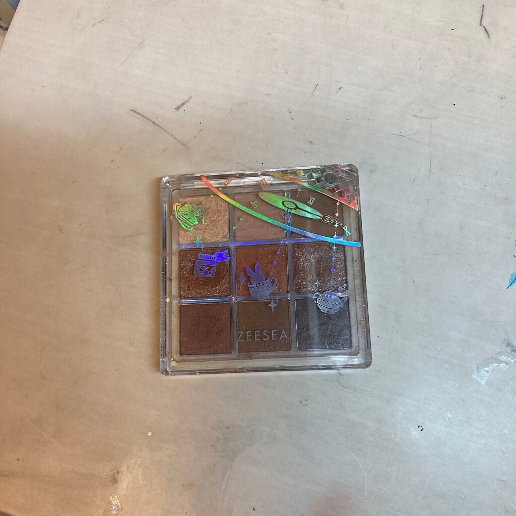 クォーツ 9色アイシャドウパレット(ドリームランドアイシャドウ)/ZEESEA/アイシャドウパレットを使ったクチコミ(1枚目)