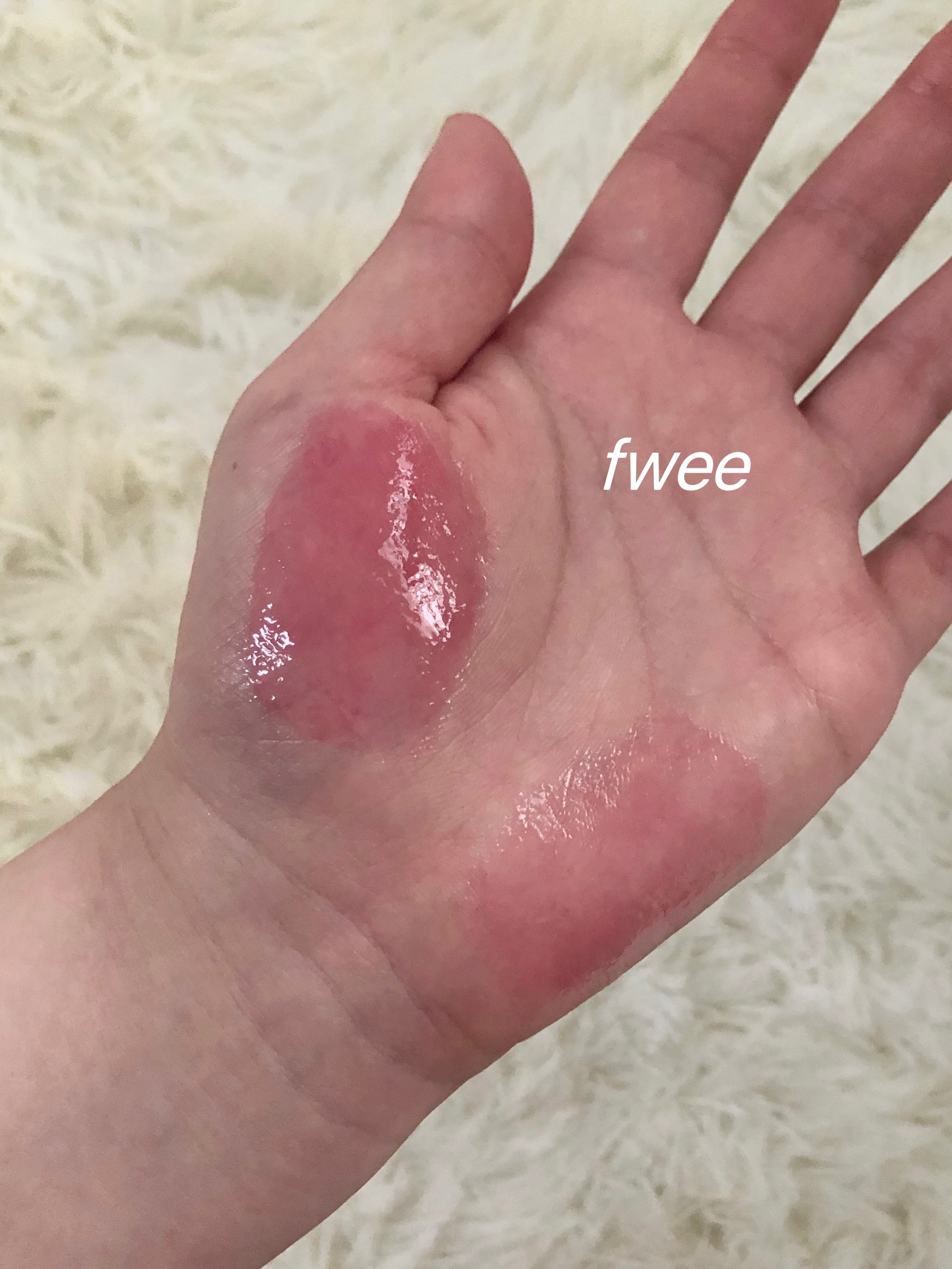 フィー 3Dボリューミンググロス/fwee/リップグロスを使ったクチコミ（1枚目）