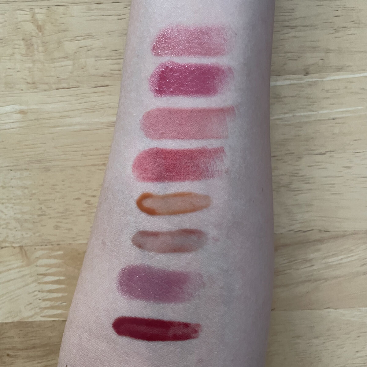 ルージュ アンリミテッド ラッカーシャイン ロージー ショット/shu uemura/口紅を使ったクチコミ（2枚目）