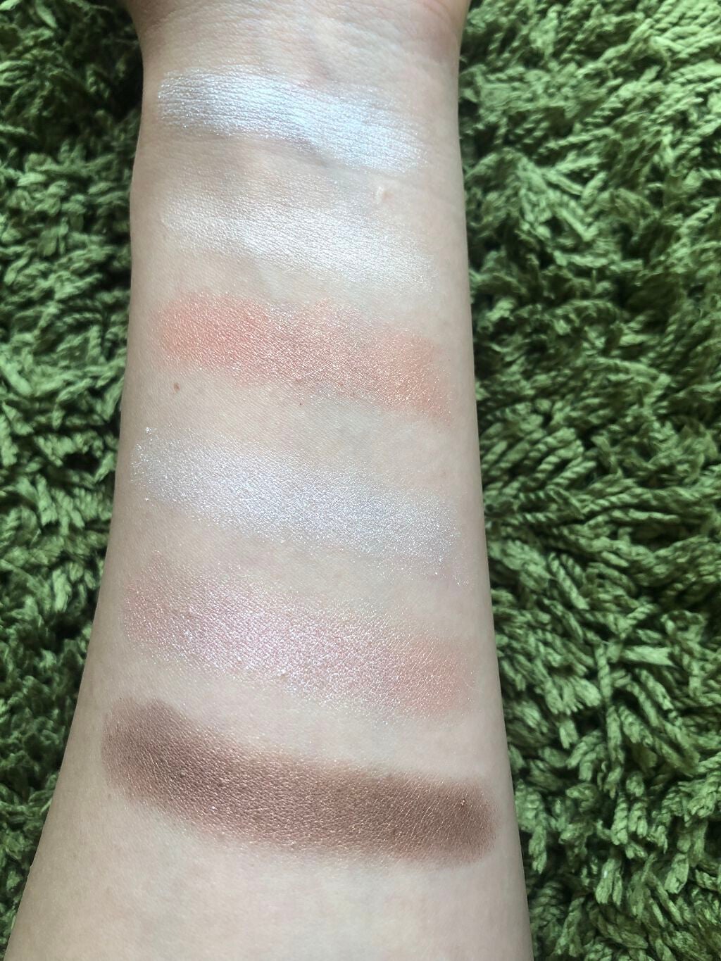 サンキューマートオリジナルディズニーアイシャドウパレット/サンキューマート/アイシャドウパレットを使ったクチコミ(4枚目)