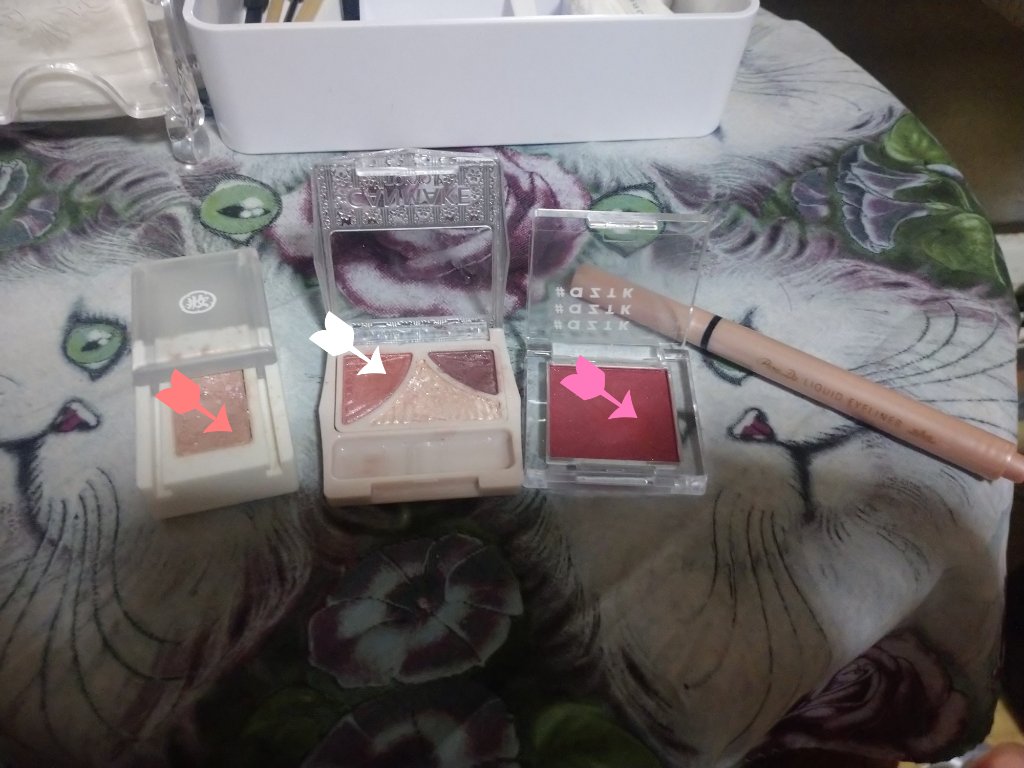 シングルアイシャドウ/aZTK/単色アイシャドウを使ったクチコミ（1枚目）