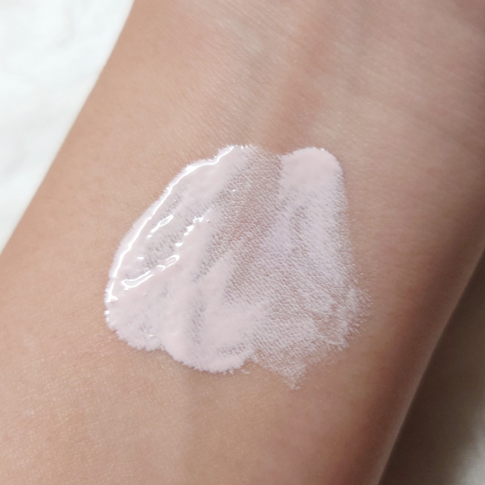 モイスチュアライジング プライマー/PAUL & JOE BEAUTE/化粧下地を使ったクチコミ（3枚目）