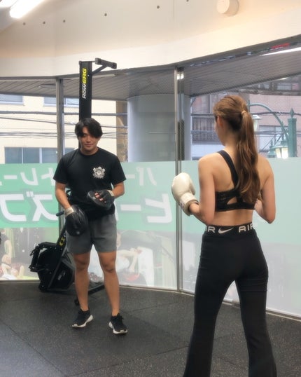 chicca 特殊メイクさんの偏愛美容 on LIPS 「もっとメリハリあるキレイなカラダにしていきたいから、先日は気分..」(5枚目)