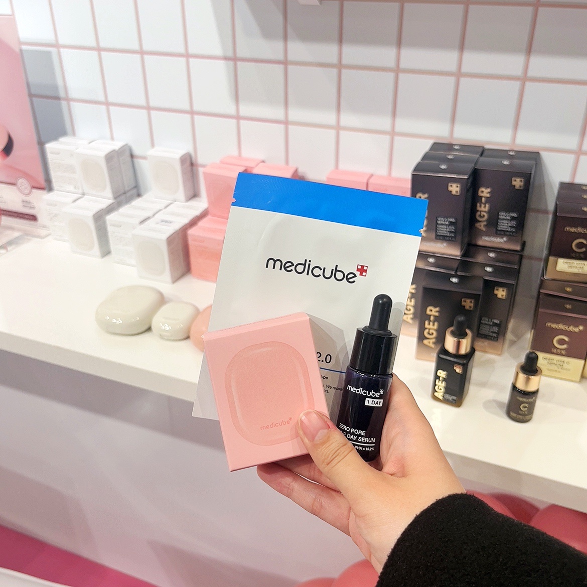 AGE-Rダーマエアショット/MEDICUBE/美顔器・マッサージを使ったクチコミ（2枚目）
