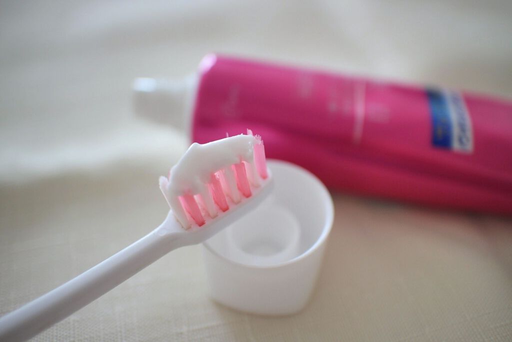 クリアクリーン プレミアム 美白(薬用ハミガキ)/クリアクリーン/歯磨き粉を使ったクチコミ（2枚目）