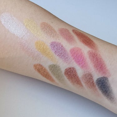 Foil Frenzy Creation Eyeshadow Palette/MAKEUP REVOLUTION/アイシャドウパレットを使ったクチコミ（3枚目）