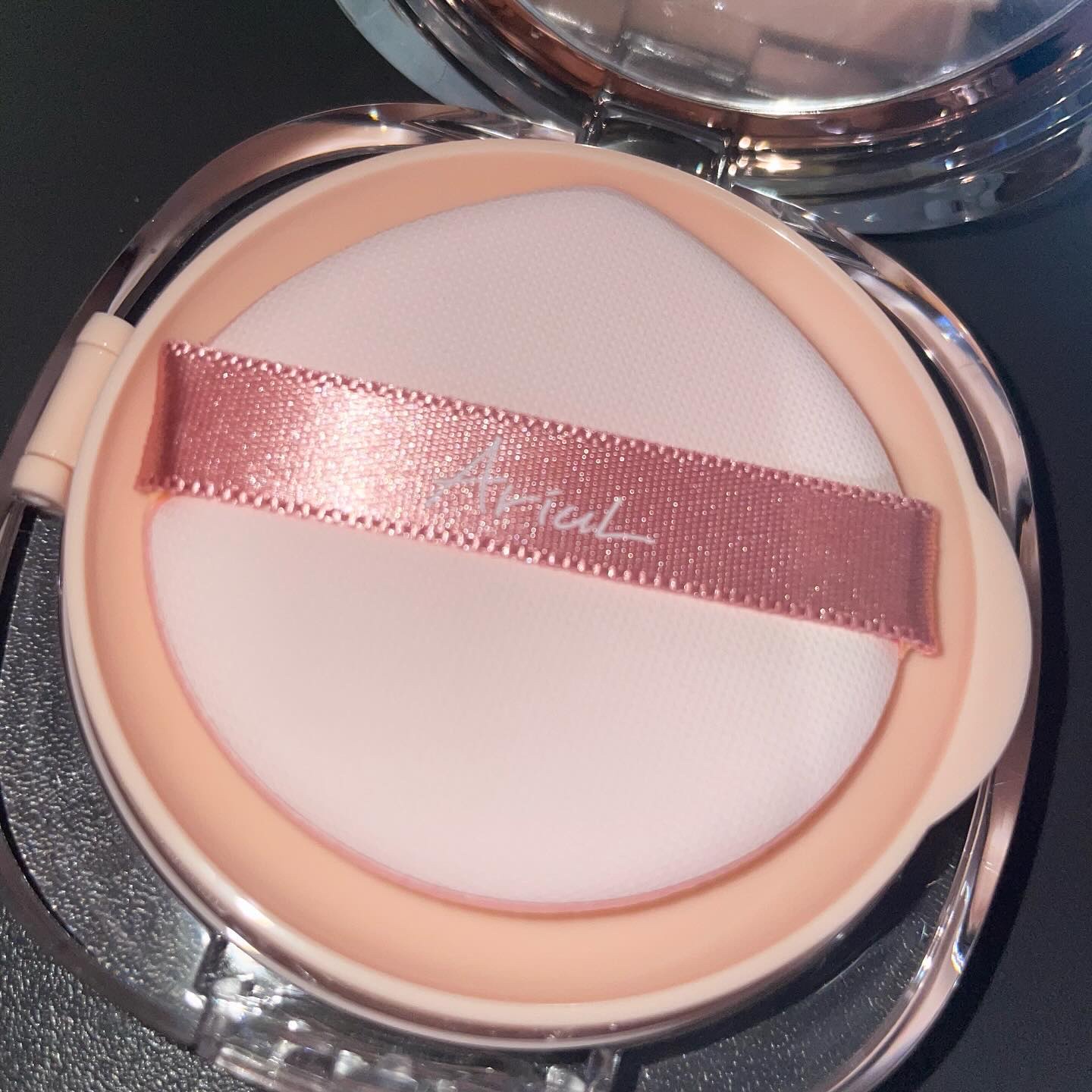 アリウル インクフェザーカバーラスティングクッション/Ariul/クッションファンデーションを使ったクチコミ（3枚目）