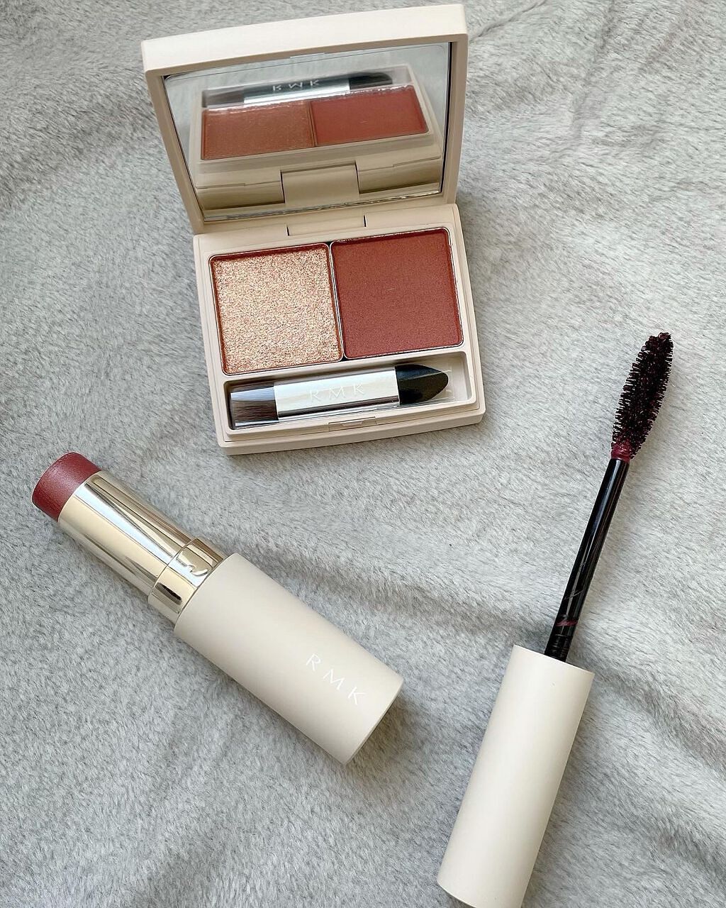 カラースティック 04 ブロンズグロー/RMK/口紅を使ったクチコミ（2枚目）