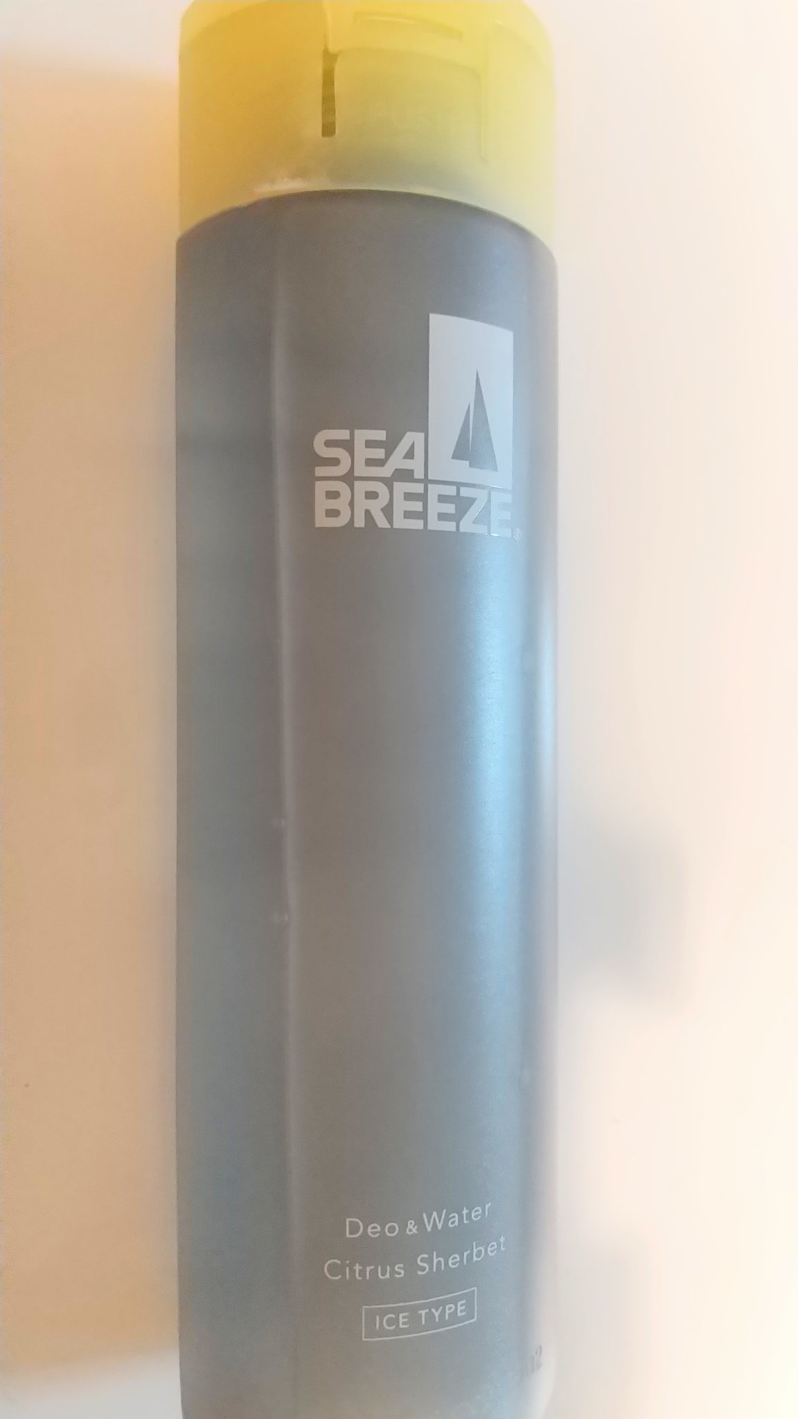 デオ＆ウォーター Ｉ アイスタイプ (シトラスシャーベット)/シーブリーズ/デオドラント・制汗剤を使ったクチコミ（1枚目）