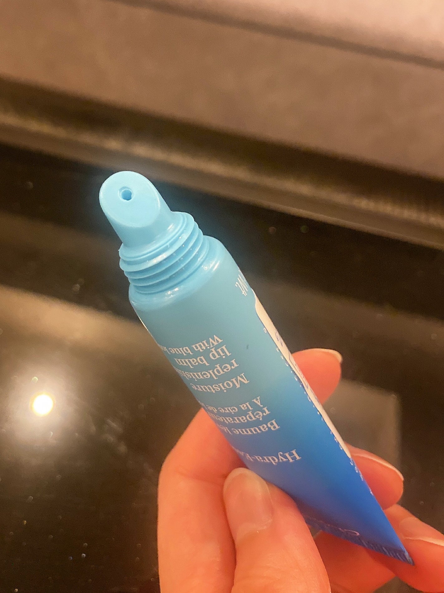 イドラ エッセンシャル モイスチャー リップ バーム/CLARINS/リップバームを使ったクチコミ(3枚目)