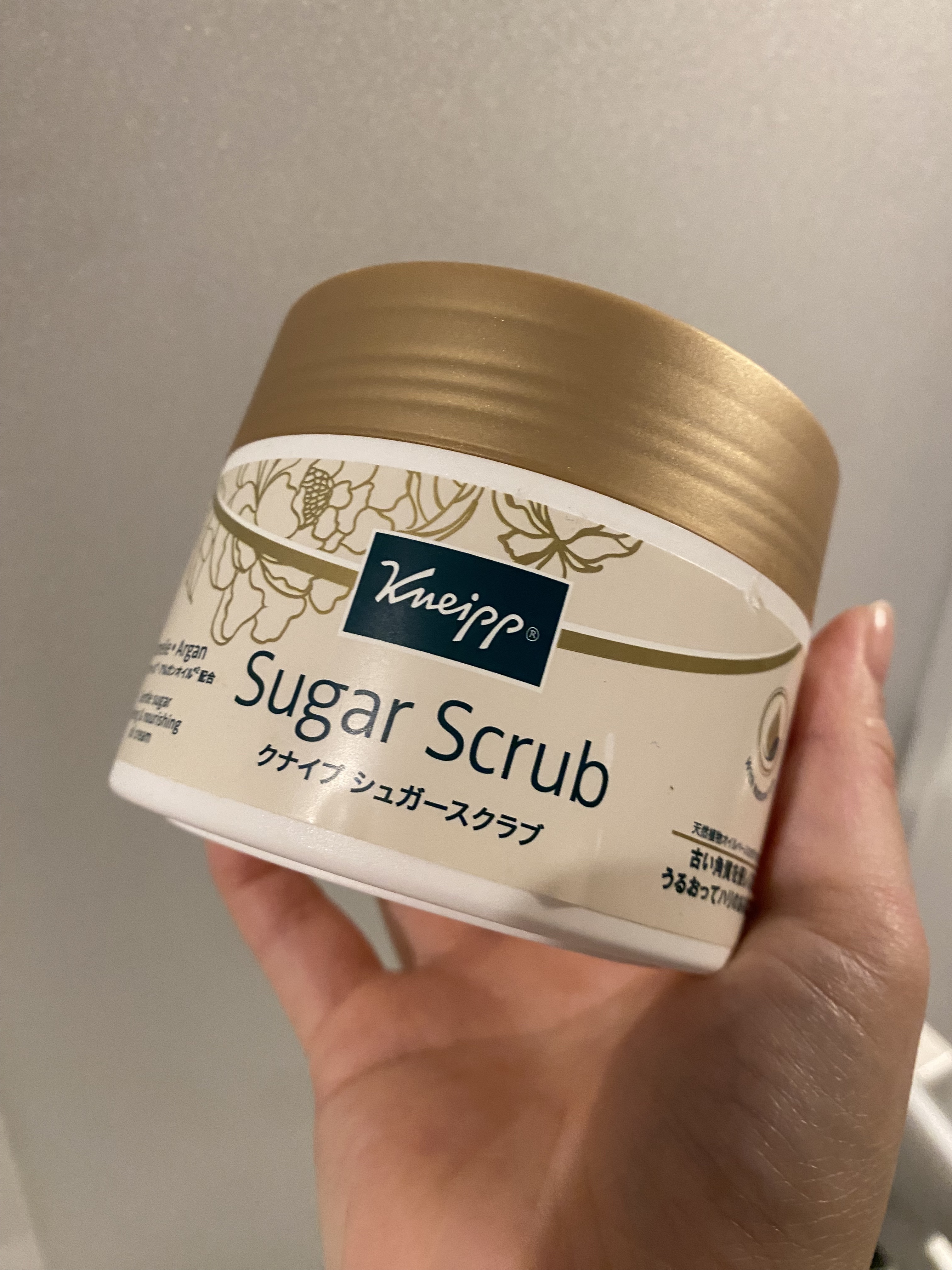 クナイプ シュガースクラブ カメリア＆アルガン/クナイプ/ボディスクラブを使ったクチコミ（1枚目）