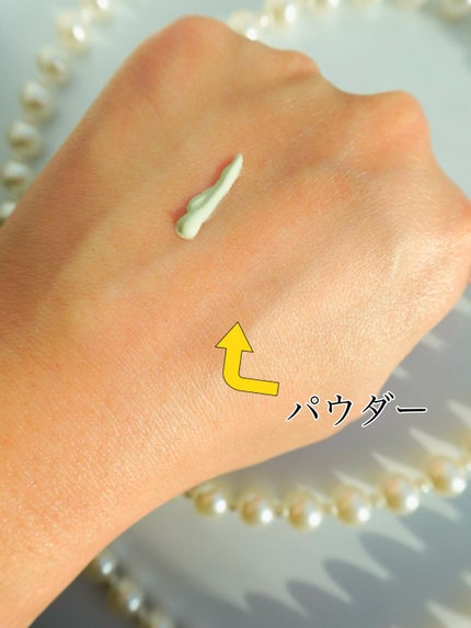 すっぴんパウダーC ホワイトフローラルブーケの香り/クラブ/プレストパウダーを使ったクチコミ(5枚目)