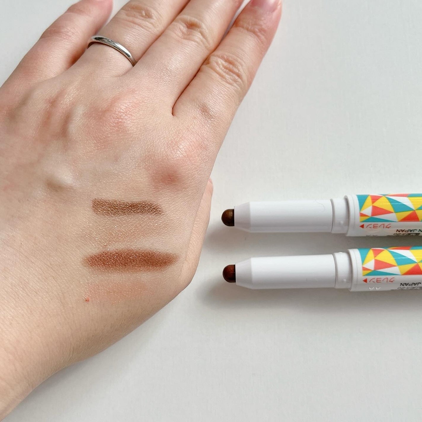 カラーステイアイシャドウ/LECTUYOUR/パウダーアイシャドウを使ったクチコミ(4枚目)