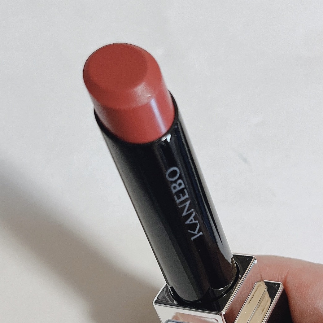 ルージュスターヴァイブラント V02 Classical Red/KANEBO/口紅を使ったクチコミ（2枚目）