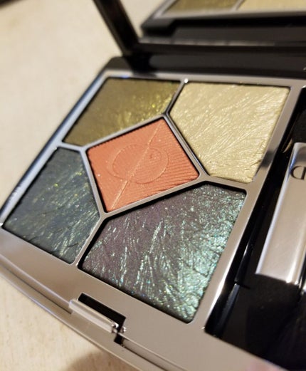 サンク クルール クチュール<バーズ オブ ア フェザー>/Dior/アイシャドウパレットを使ったクチコミ(5枚目)