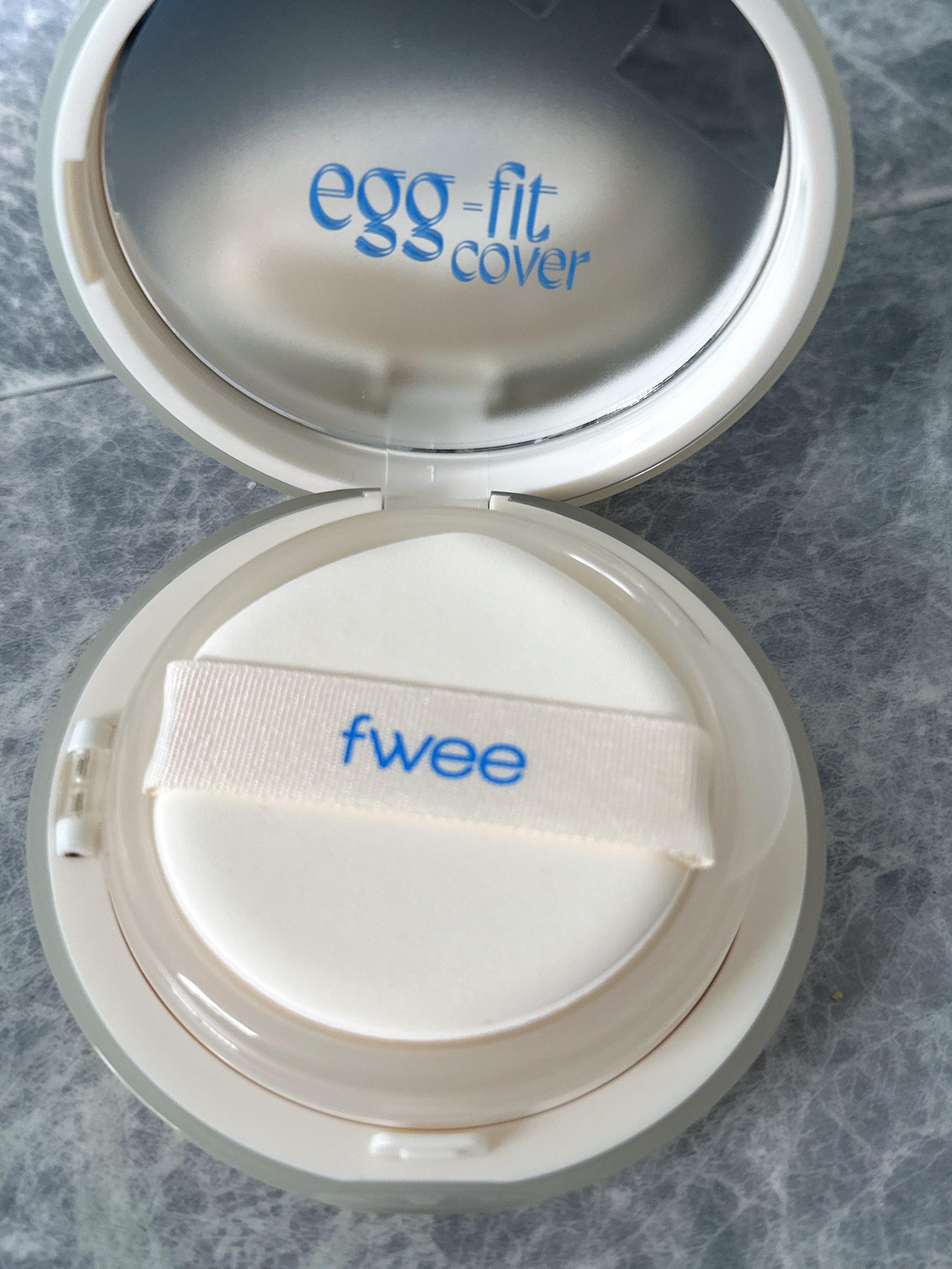 フィー クッションエッグフィットカバー 02 ヌード/fwee/クッションファンデーションを使ったクチコミ（3枚目）