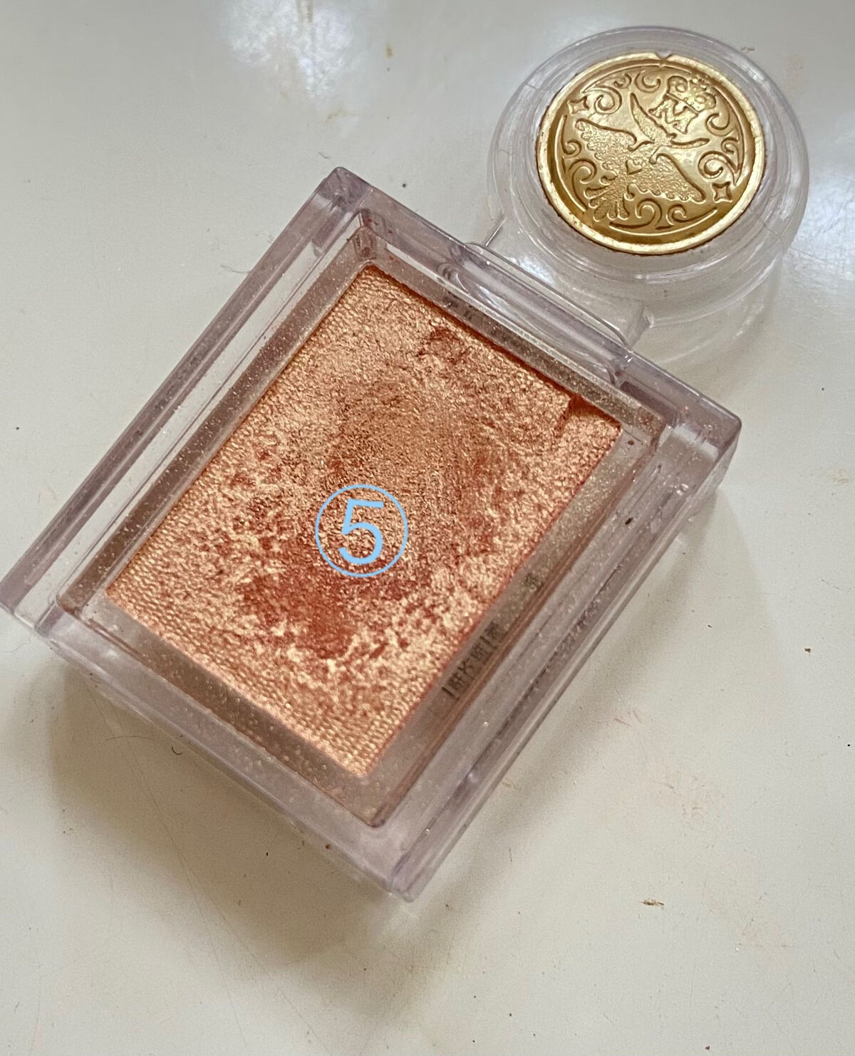 シャドーカスタマイズ/MAJOLICA MAJORCA/単色アイシャドウを使ったクチコミ（3枚目）