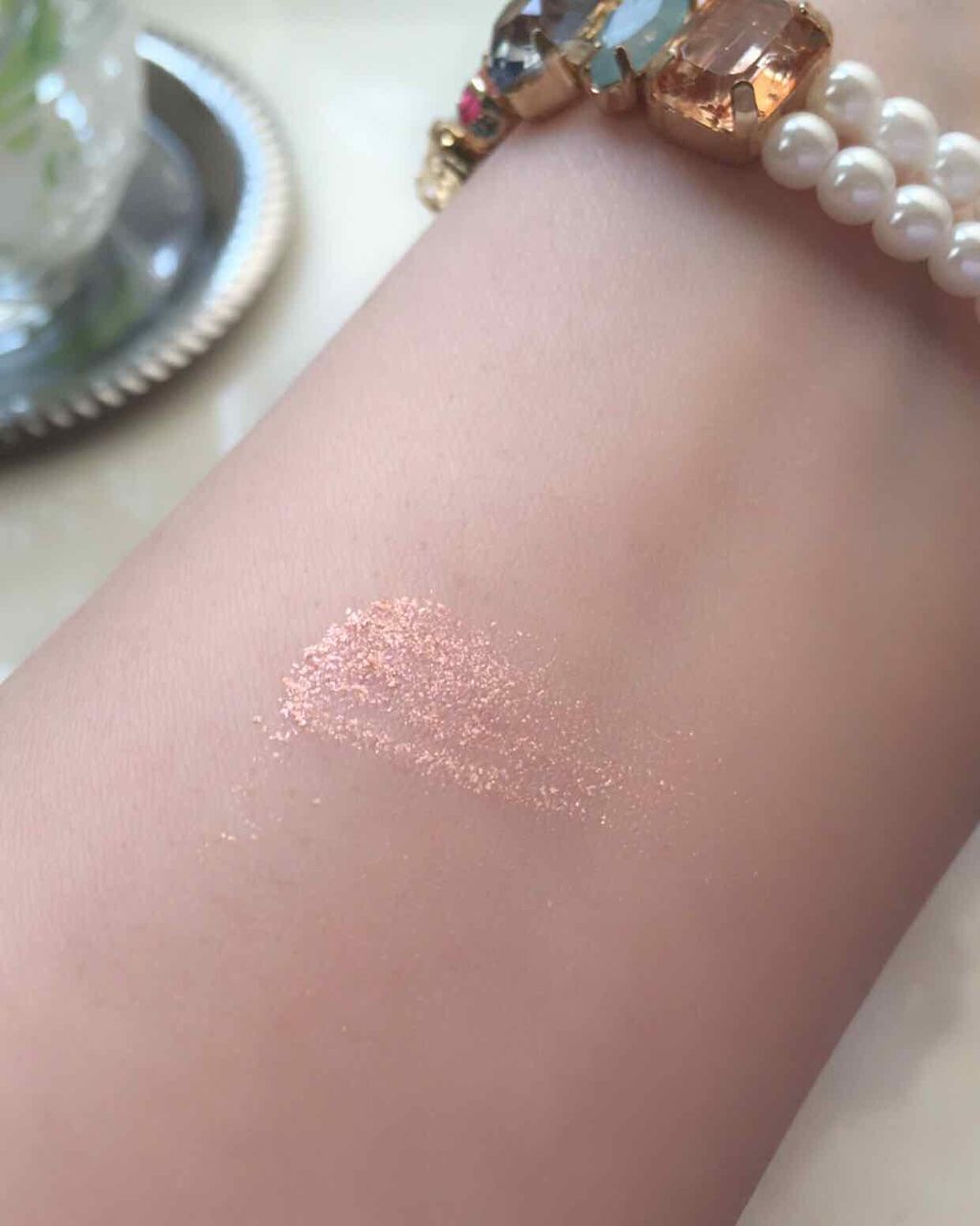 ダズルシャドウ/M・A・C/単色アイシャドウを使ったクチコミ(2枚目)