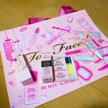 Too Faced トゥー フェム ハート コア リップスティックのクチコミ「日本撤退！？買うなら急いで〜💦
めちゃくちゃ可愛いハートリップ！💖

✔︎Too Faced
.....」（2枚目）