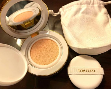 ソレイユ グロウ トーン アップ ファンデーション SPF40 ハイドレーティング クッション コンパクト/TOM FORD BEAUTY/クッションファンデーションを使ったクチコミ（1枚目）