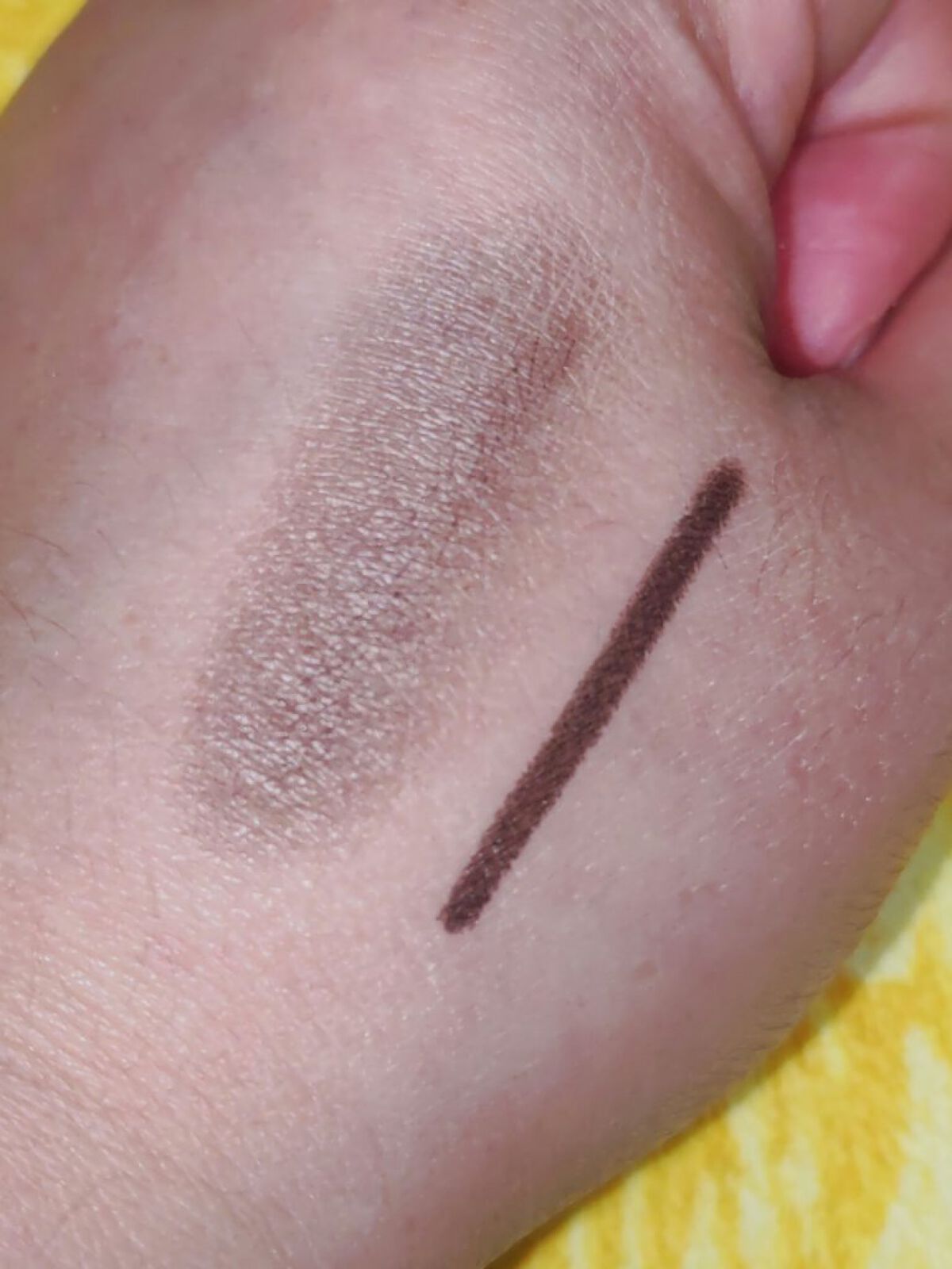 2WAY アイクレヨン/Mio Piccolo/スティックアイシャドウを使ったクチコミ（3枚目）