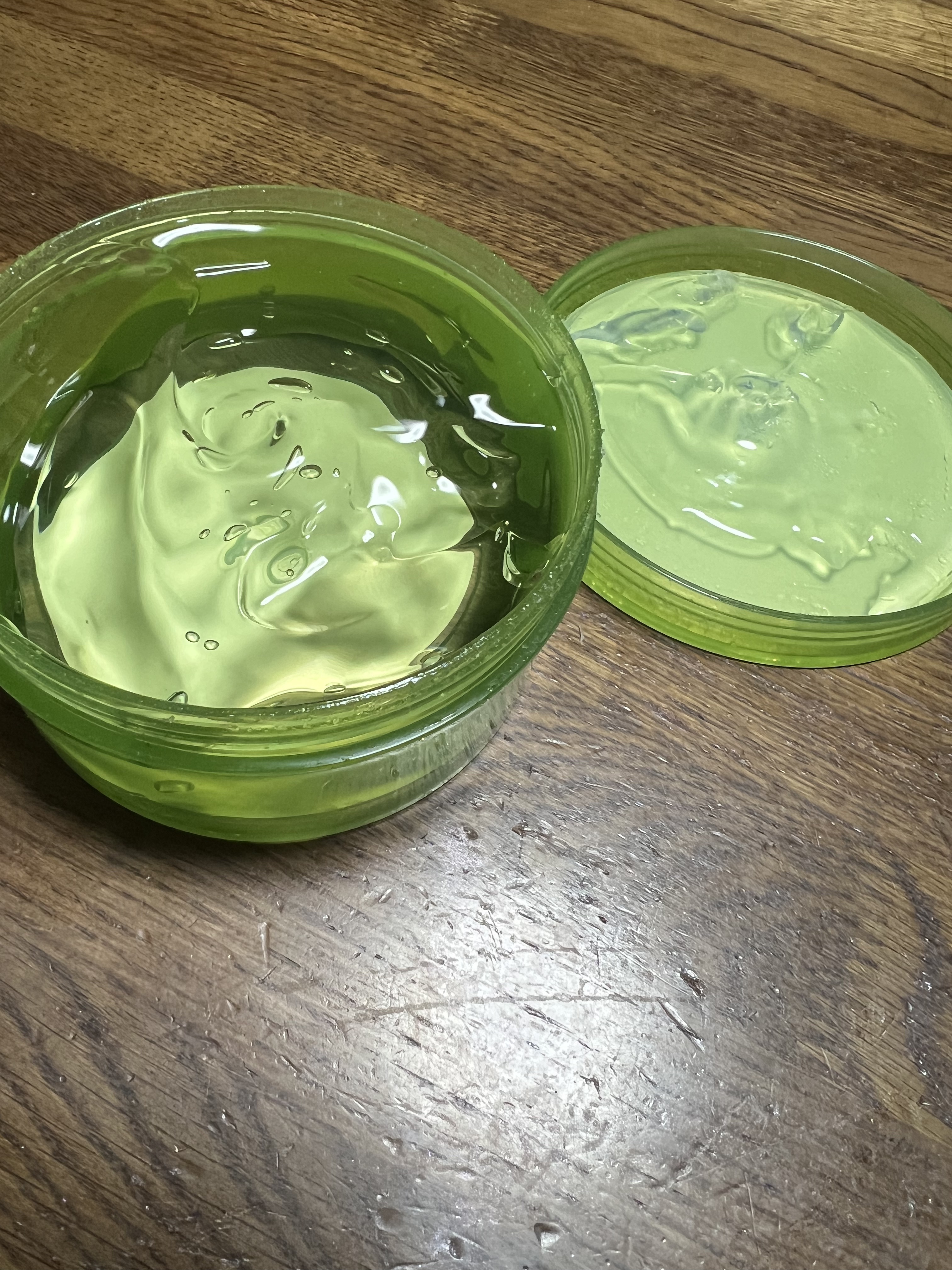 マイルド＆モイスチャーアロエジェル/ネイチャーリパブリック/ボディローションを使ったクチコミ（2枚目）