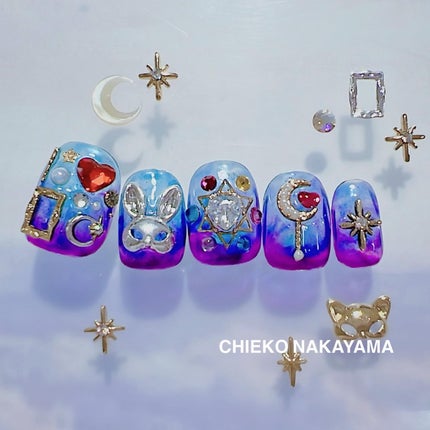 なかやまちえこ on LIPS 「masquerade🌙365日ネイル258日め⠀⠀パーツはPR..」(1枚目)