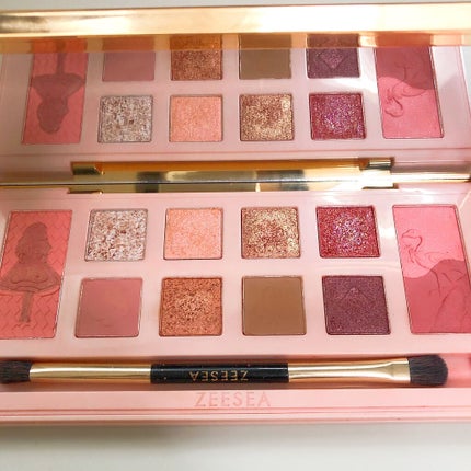 アリスドリームランドシリーズ 12色アイシャドウパレット(ZEESEA×大英博物館)/ZEESEA/アイシャドウパレットを使ったクチコミ(3枚目)